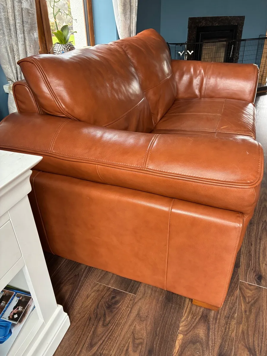 2 seater leather sofa - Image 3