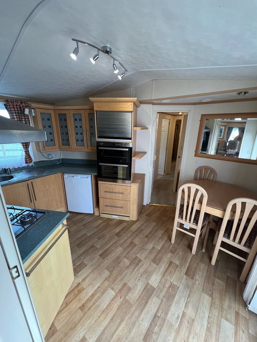 2 bed Mobile home to rent - Image 3