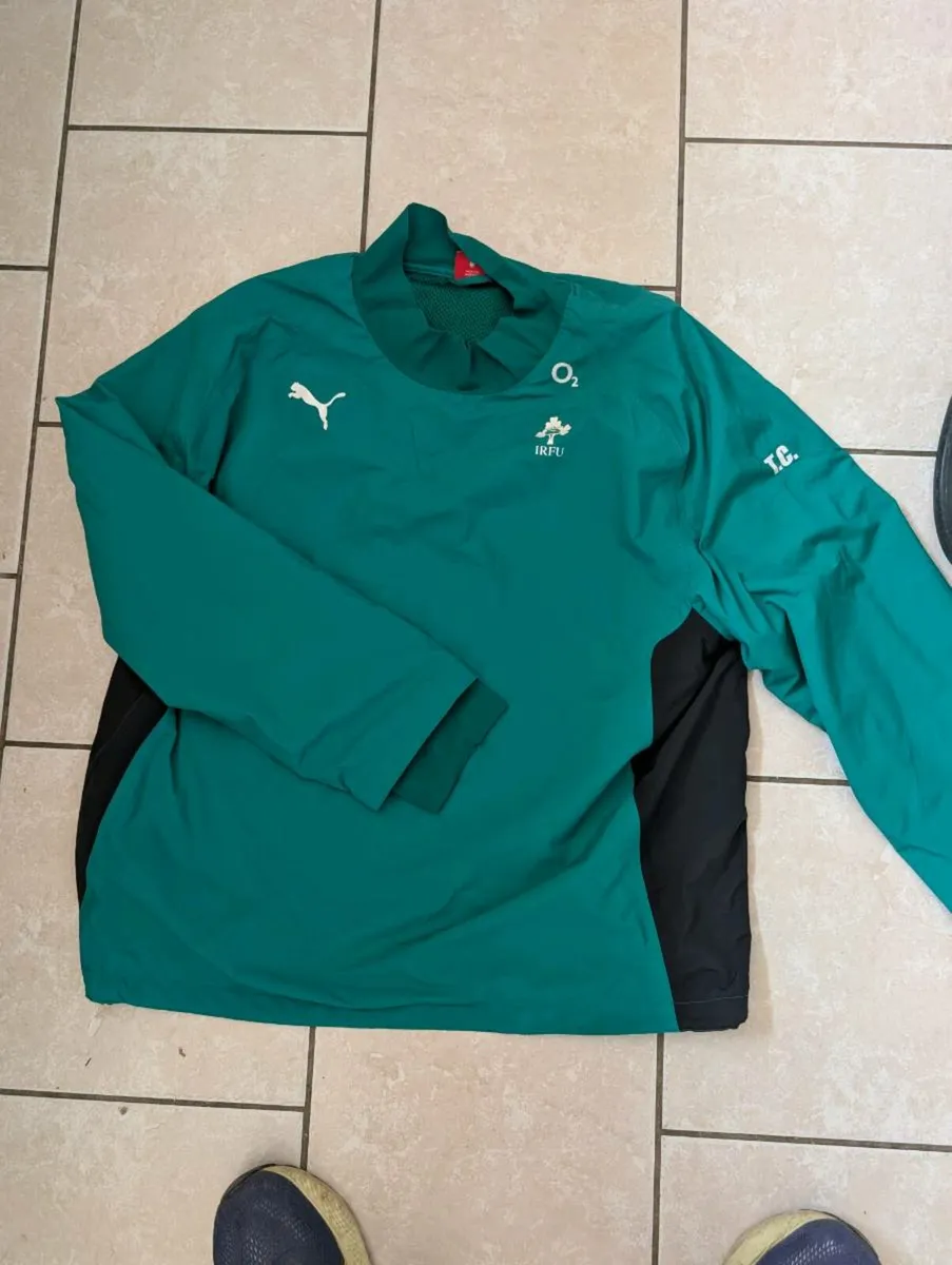 2009 6 nations Ireland rugby player issued top - Image 2