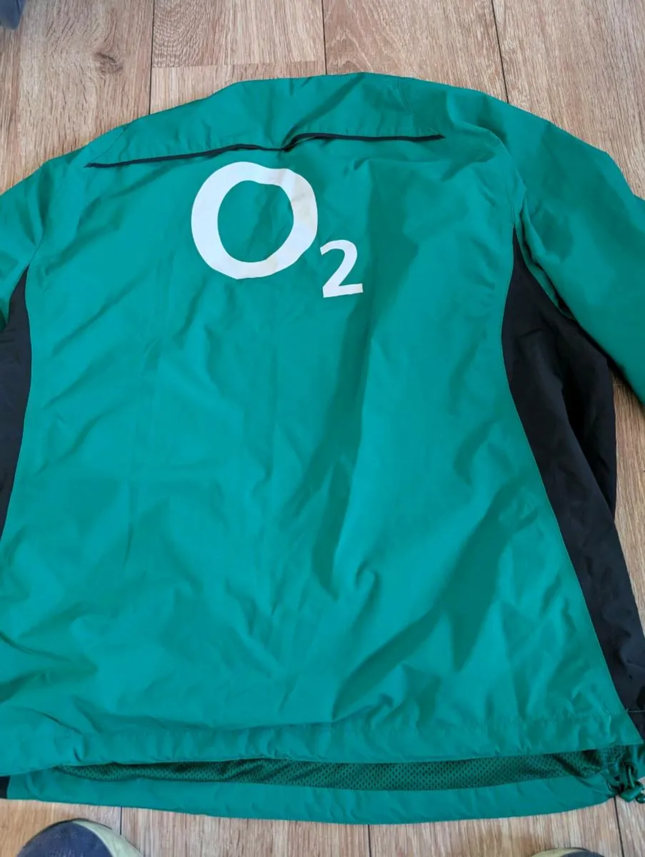 2009 6 nations Ireland rugby player issued top - Image 4