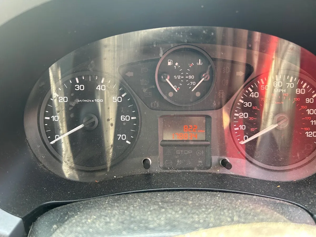 Citroen Berlingo 2017 - Image 2
