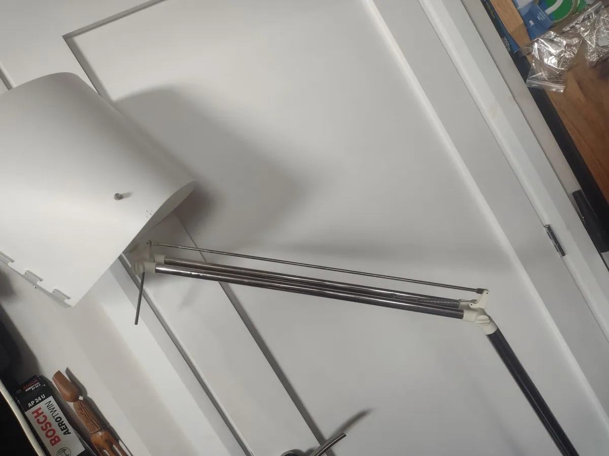 Tall flexi chrome floor lamp - Image 2