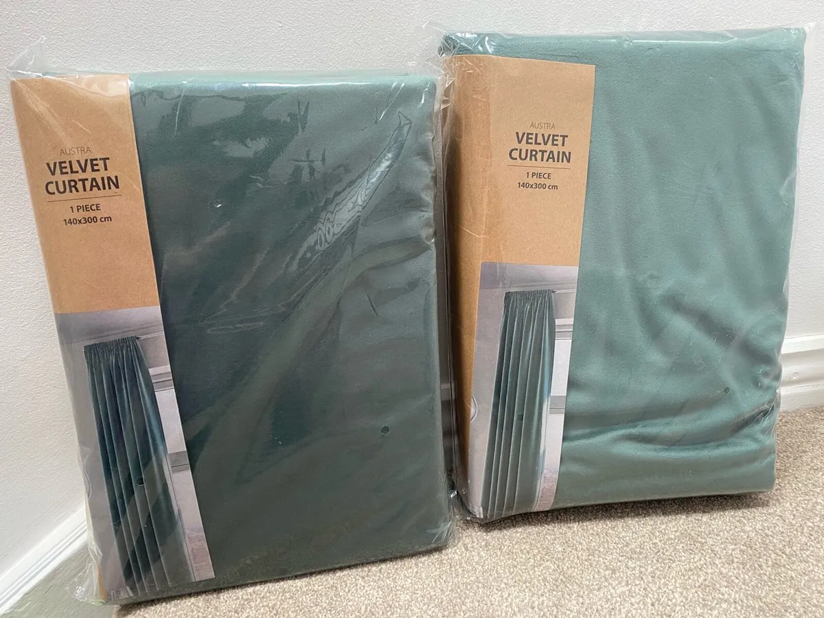 Curtains - Image 1