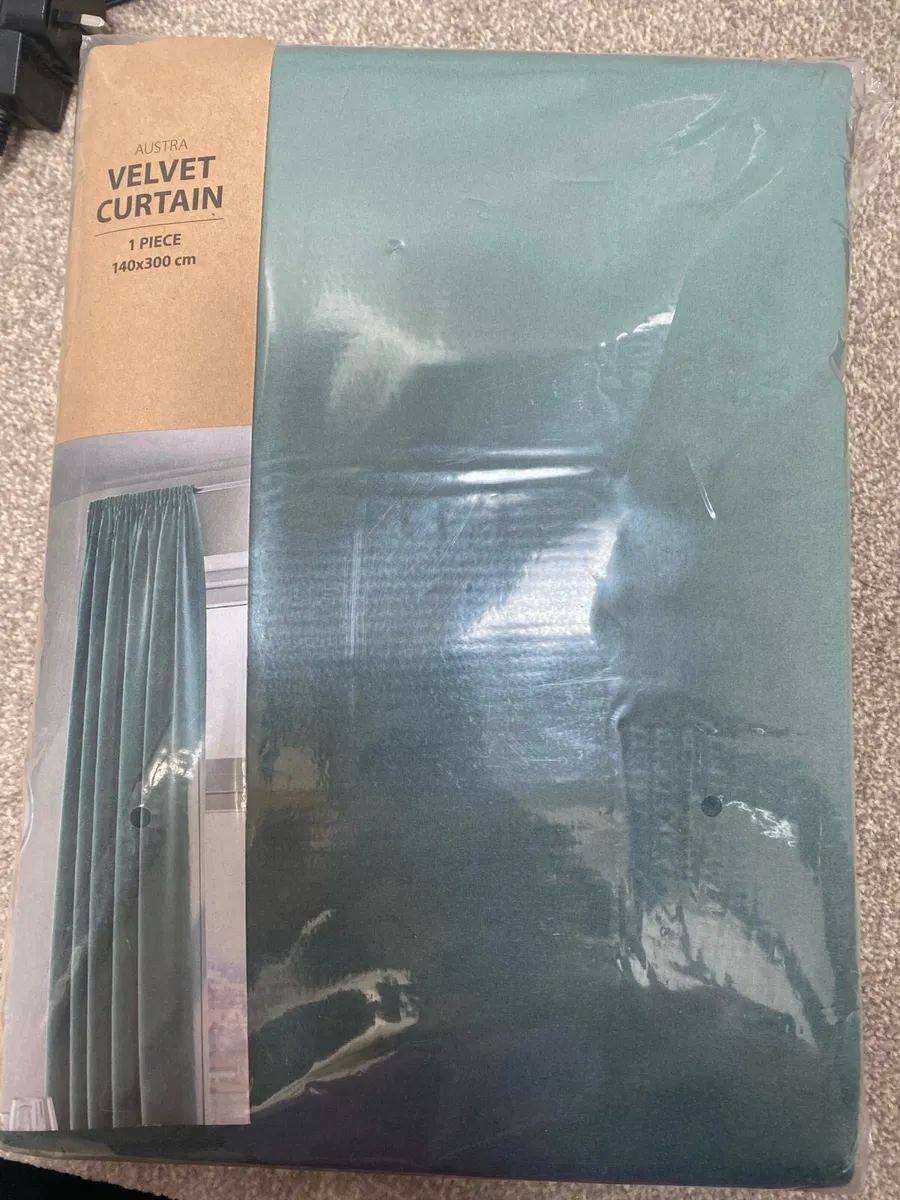 Curtains - Image 4