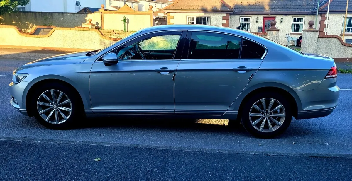 Volkswagen Passat 2018 - Image 3