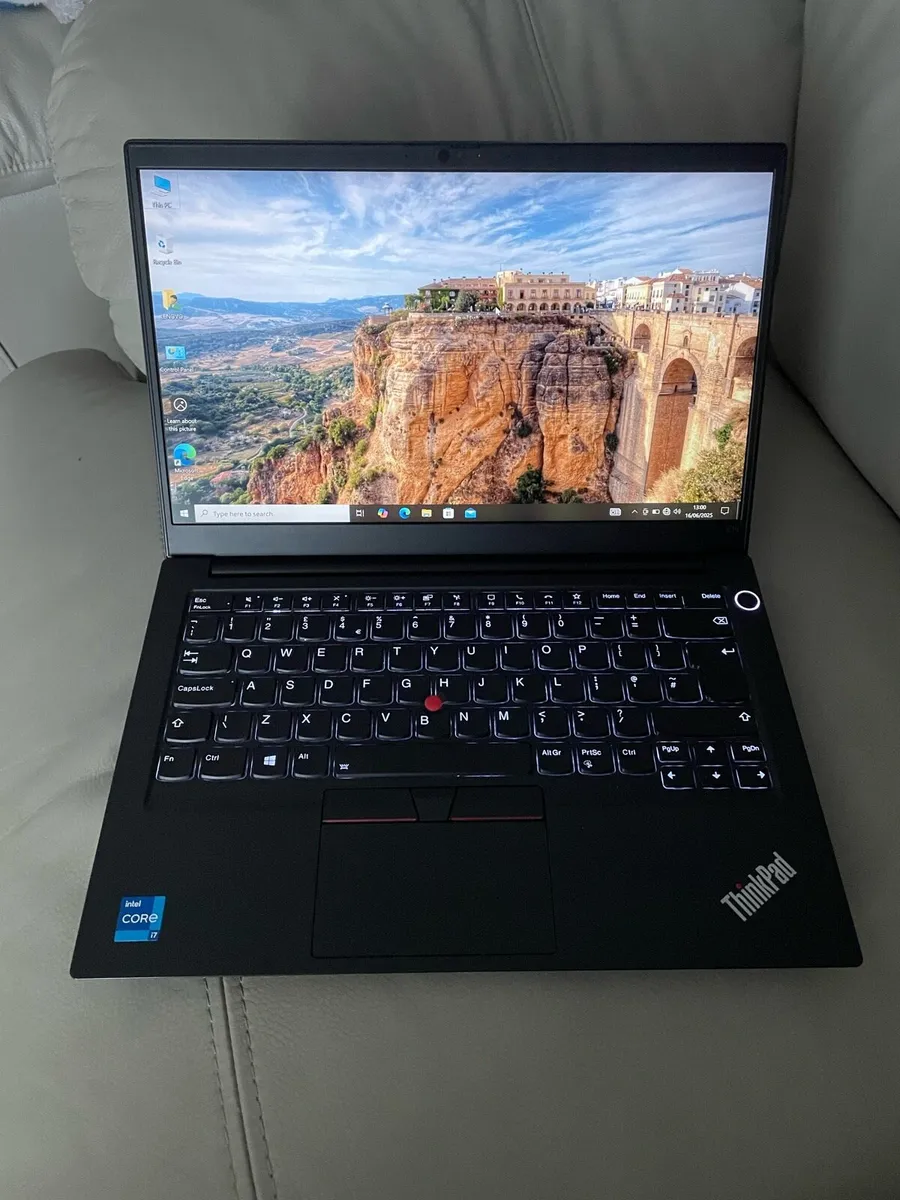 Lenovo Thinkpad i7 pro 16-512 - Image 2