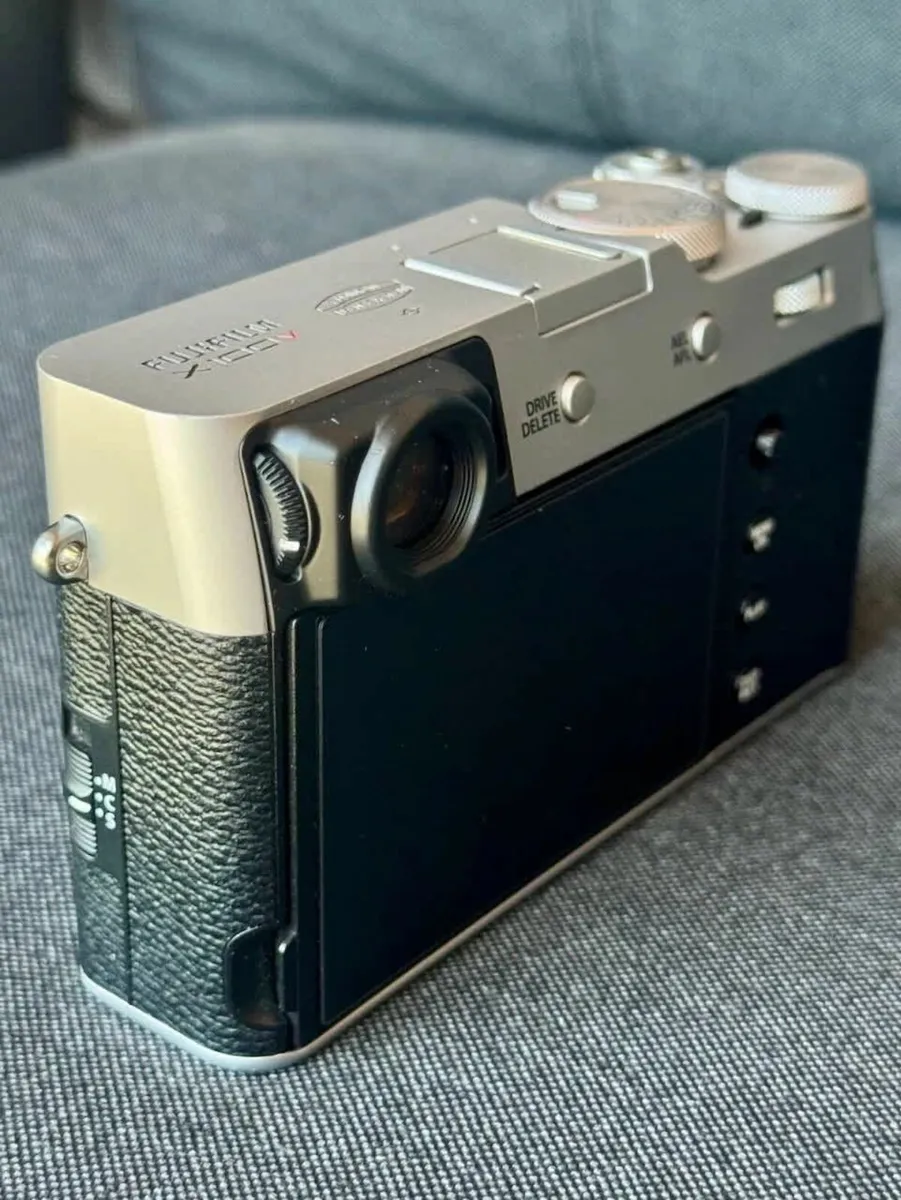 Fujifilm X100V 26.1MP Compact Camera - Silver - Image 2