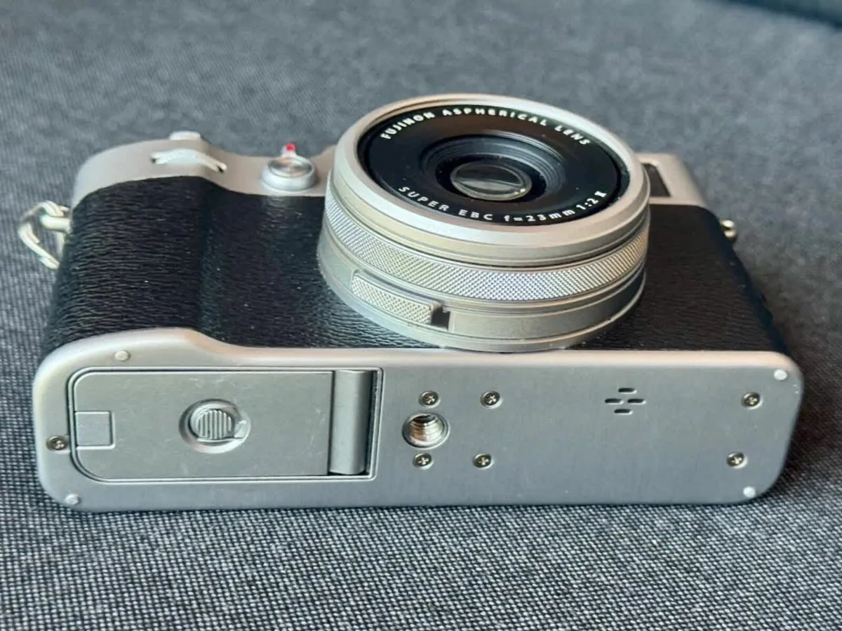 Fujifilm X100V 26.1MP Compact Camera - Silver - Image 3