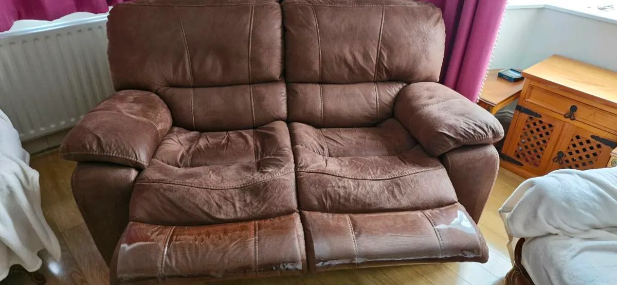 2 seater recliner sofa - Image 2