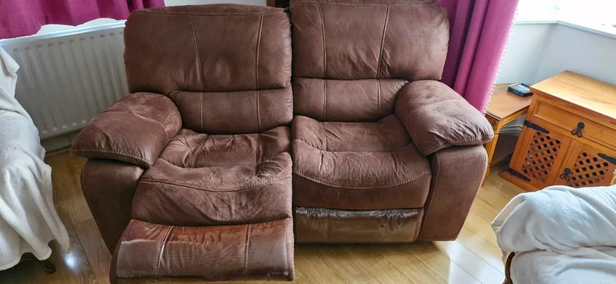 2 seater recliner sofa - Image 3