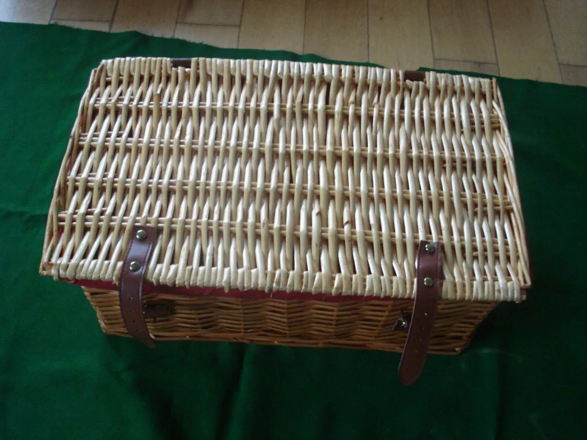 PICNIC STORAGE BASKETS. LARGE & MEDIUM. - Image 2