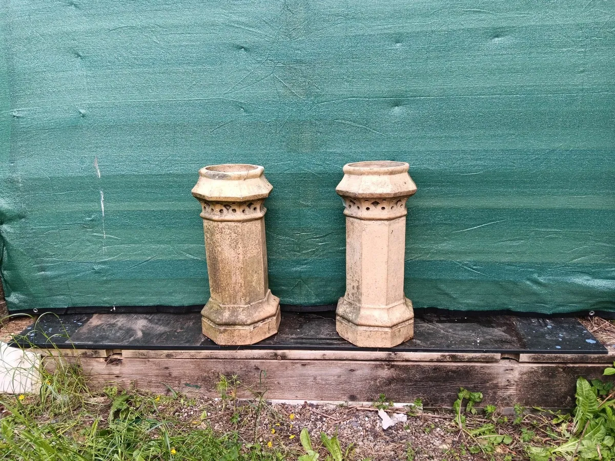 2 pieces of Old Victorian Hexagon Chimney Pots - Image 3