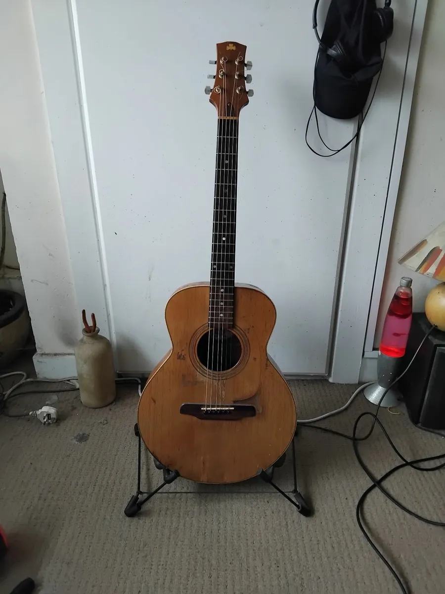 GUITAR - Image 3