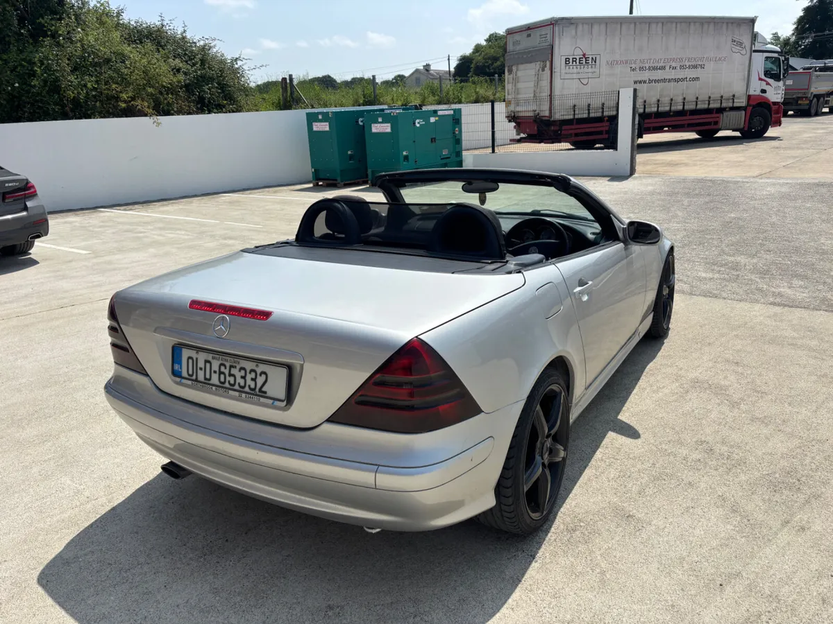 Mercedes-Benz SLK 2001 - Image 1