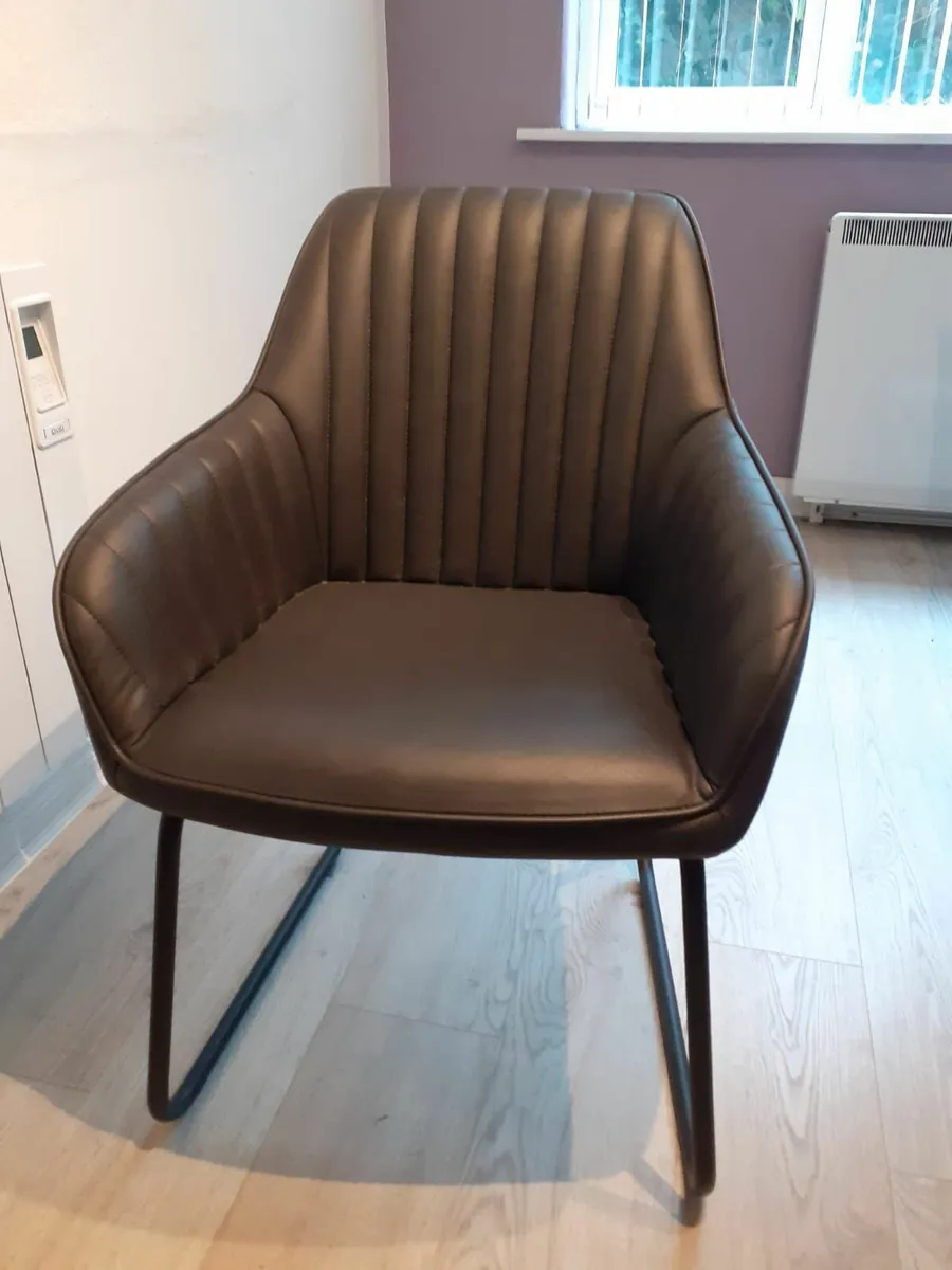 Chairs for sale. - Image 1