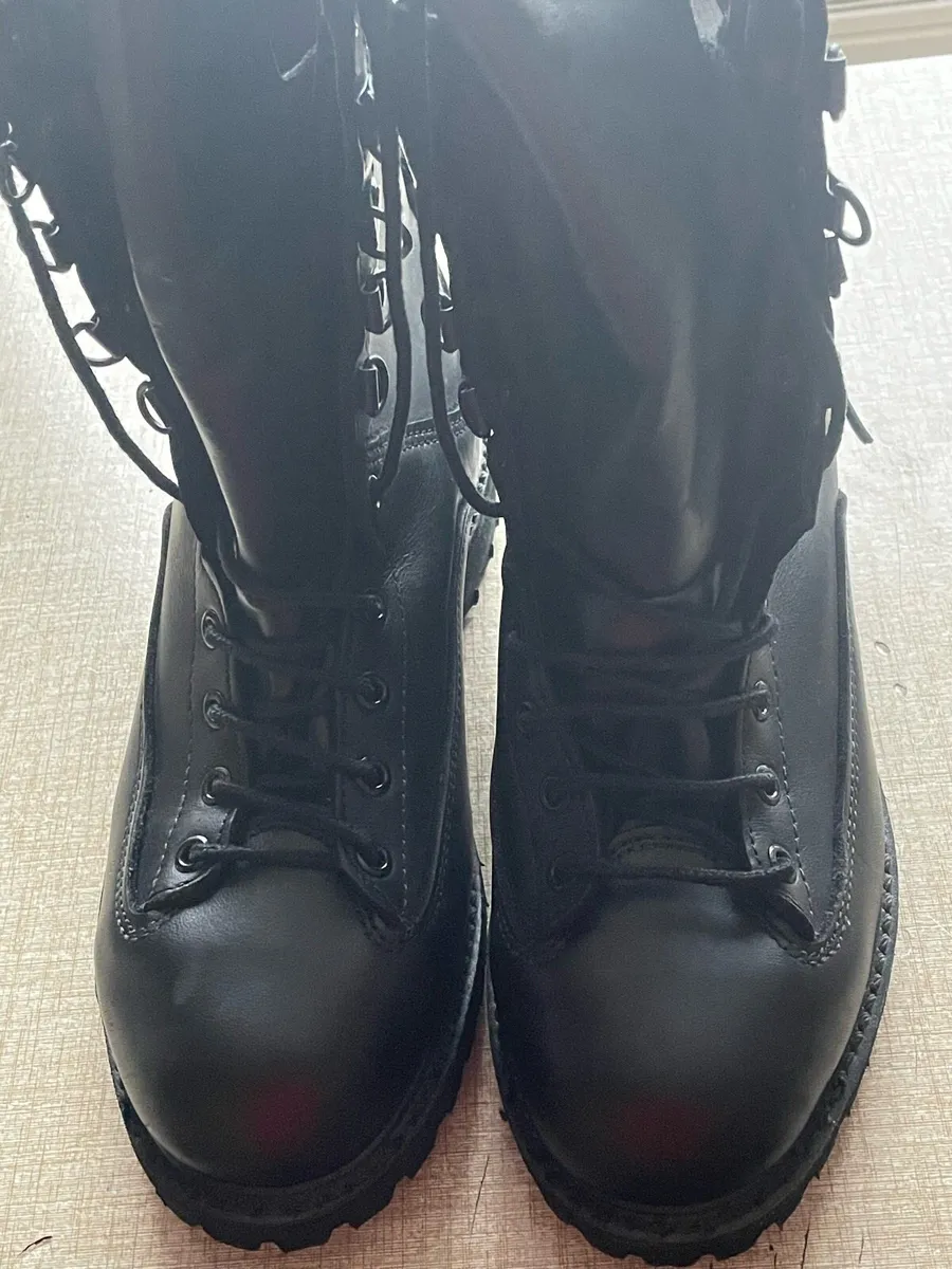 Boots - Image 1