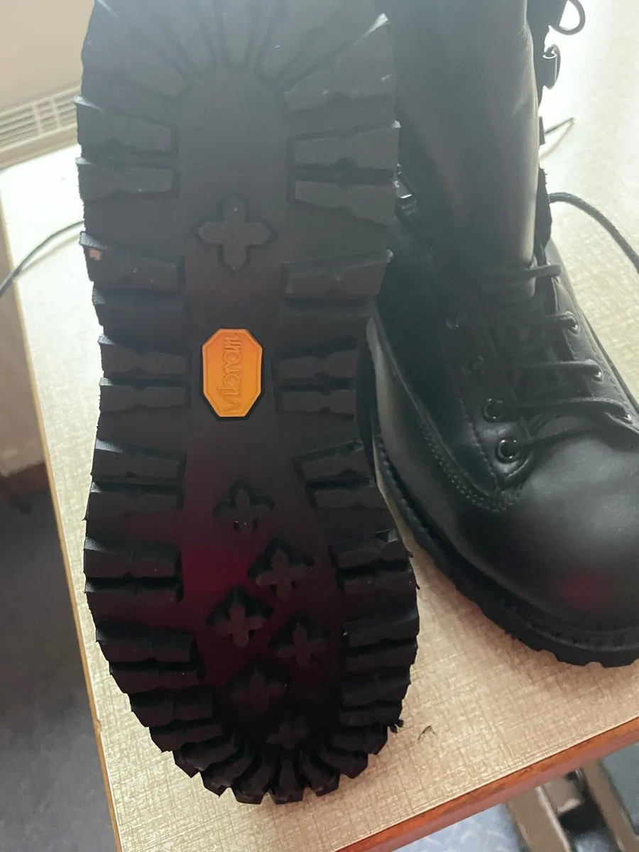 Boots - Image 2
