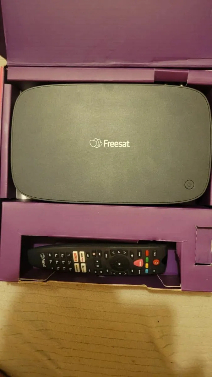 FREESAT UHD-4X- 2000 2TB TV BOX RECORDABLE 4K - Image 1