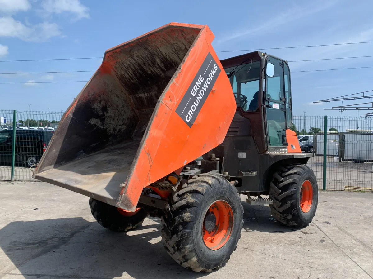 BID ONLINE NOW - 2018 AUSA 10T DUMPER C/W CAB - Image 1