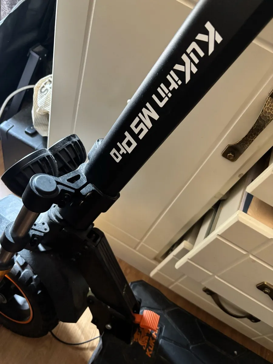 Kugoo M5 PRO scooter - Image 4