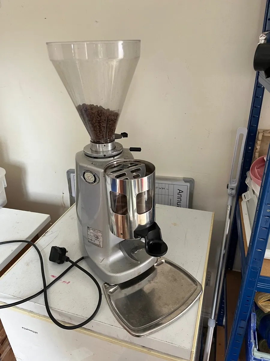 Mazzer coffee grinder - Image 1
