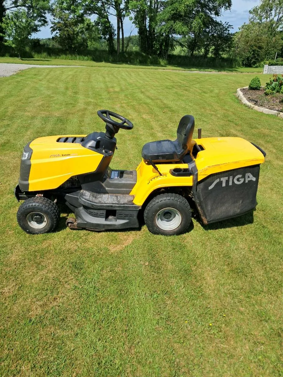 Stiga ride on lawnmower - Image 3