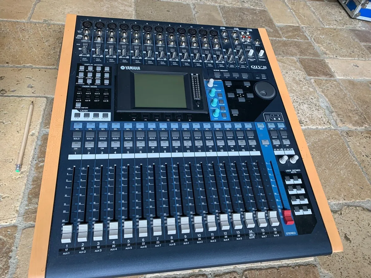 Yamaha 01V96 Mixing Desk - Image 1