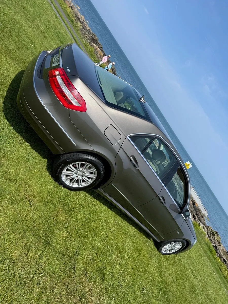 Mercedes E220 - Image 2
