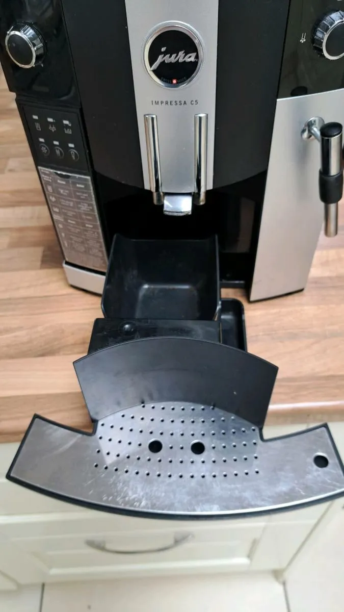 Jur Impressa Coffee Machine - Image 3