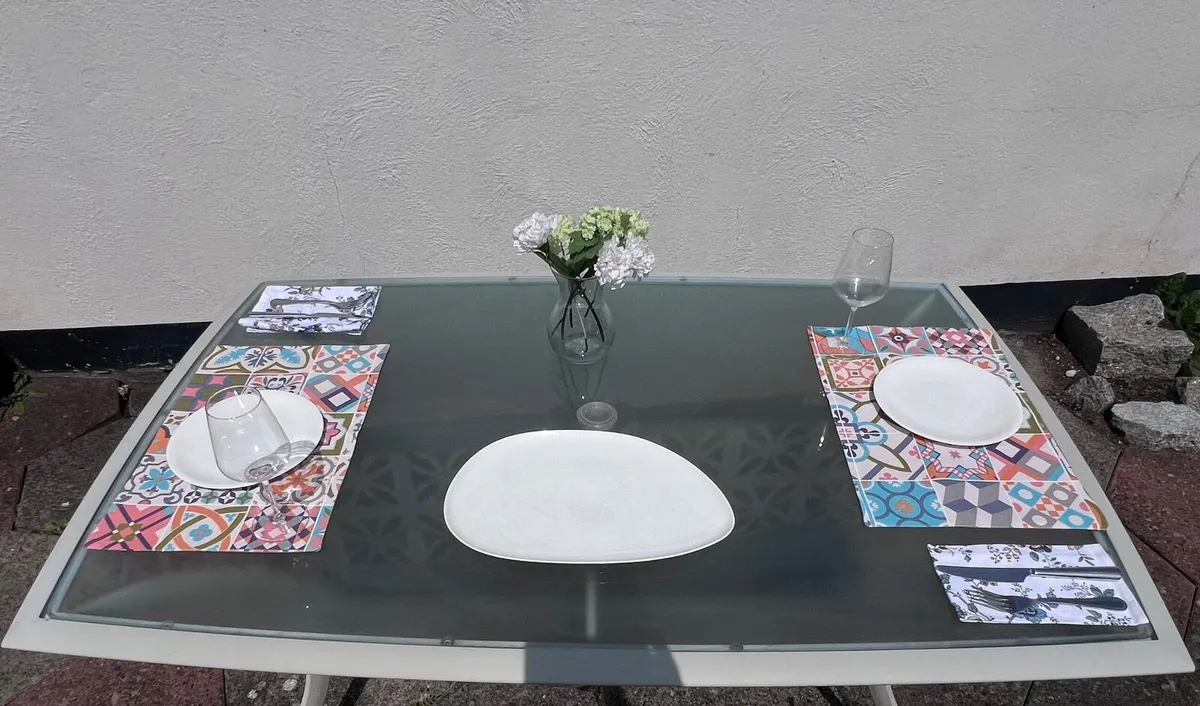 Patio table - Image 2