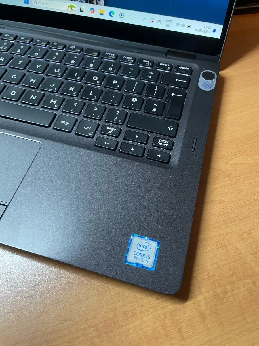 Dell 2n1 Touchscreen i5 16-256 - Image 2