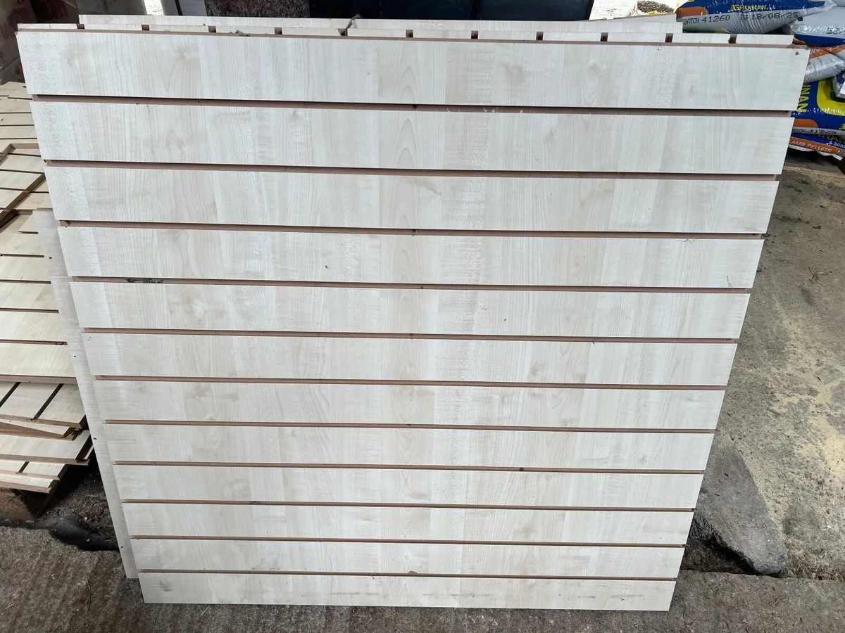 Retail slotboard - Image 1