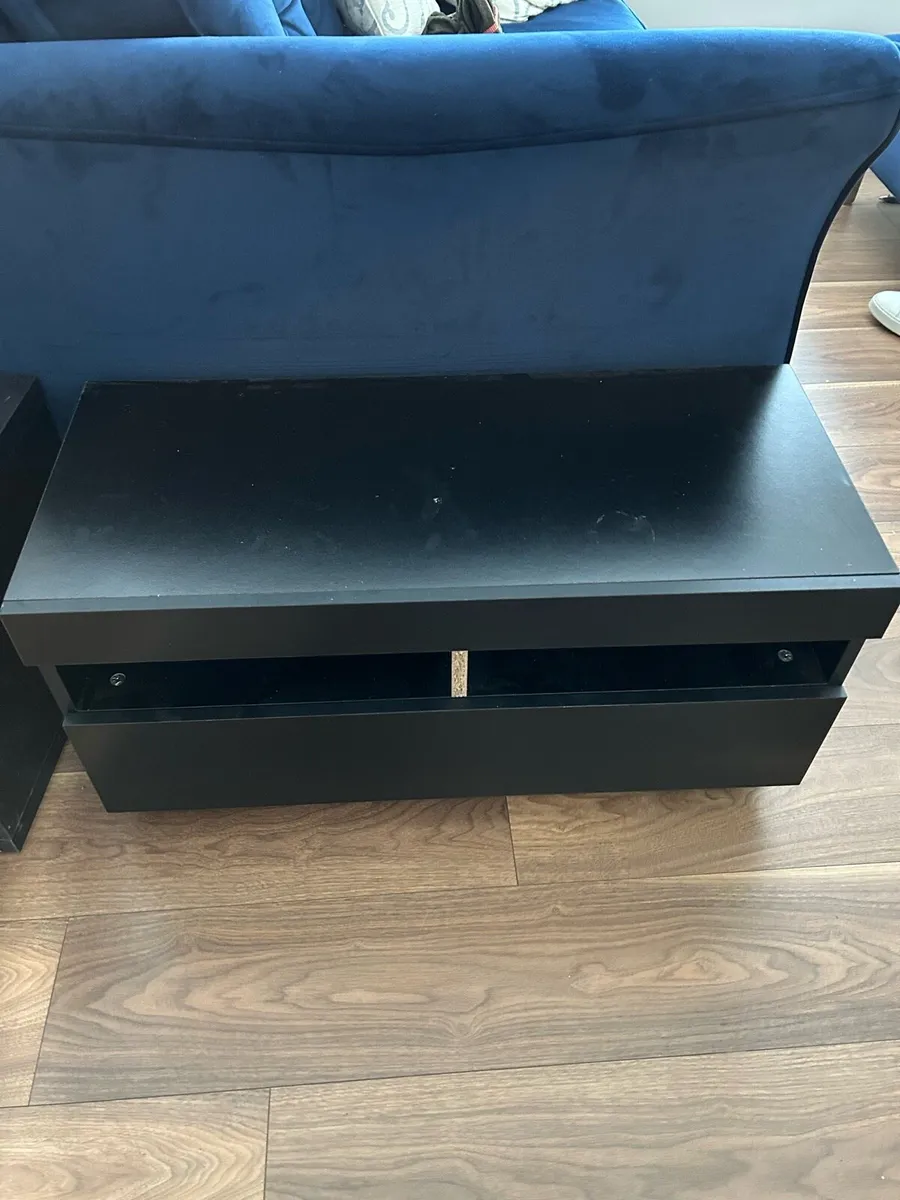 Tv stand - Image 1