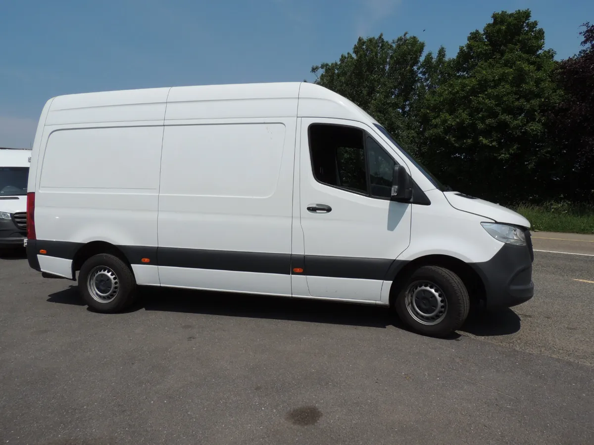 Mercedes-Benz Sprinter 2020  MEDIUM WHEEL  BASE - Image 1