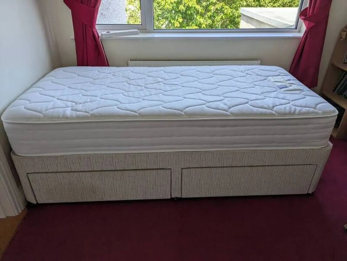 single bed - Image 2