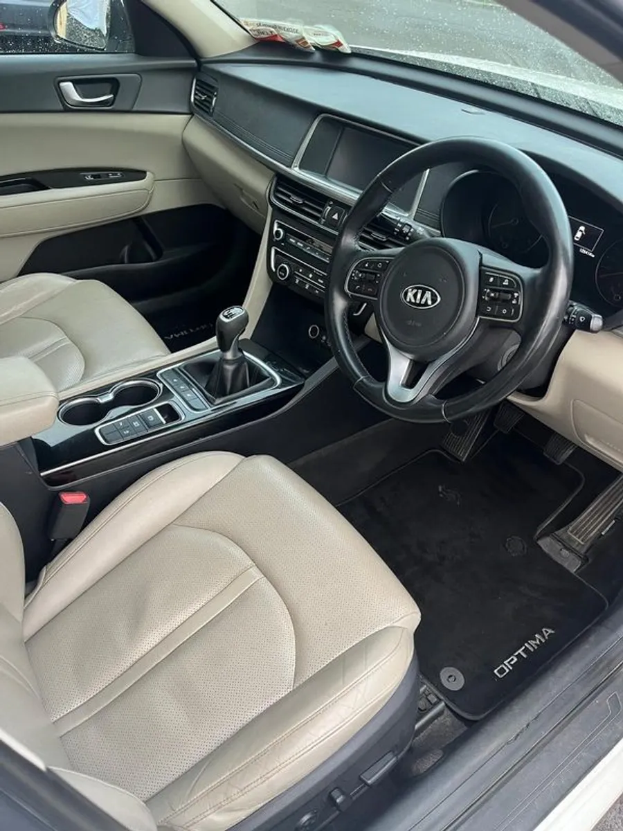 2018 Kia Optima - Image 4