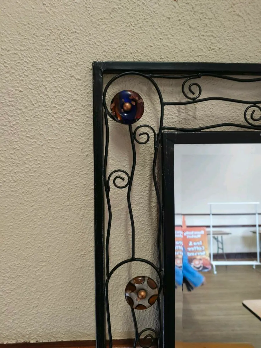 Hall table and mirror. - Image 3