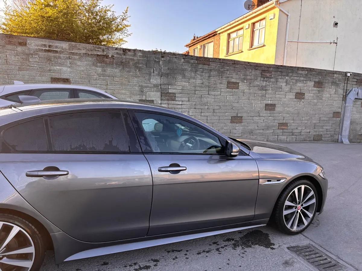 Jaguar XE 2016 - Image 3