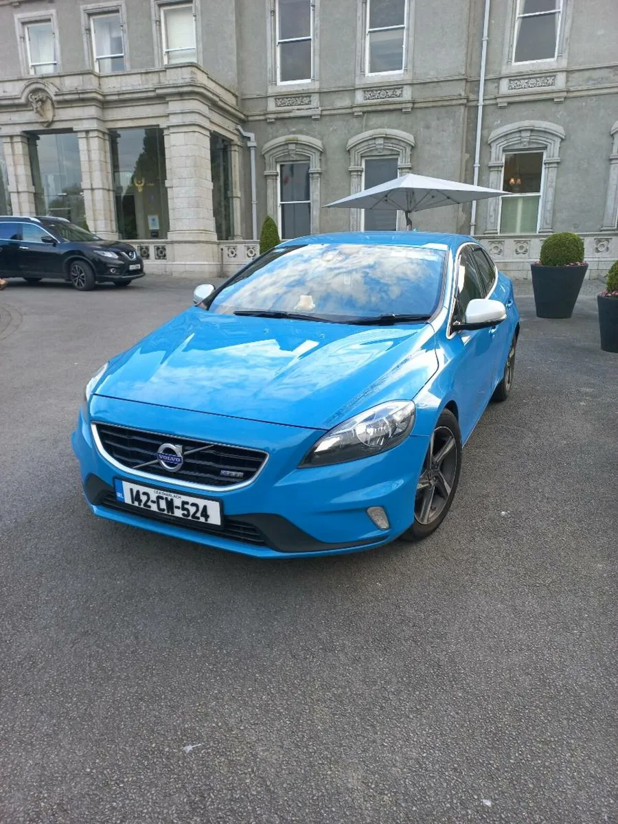 Volvo V40 R Design - Image 2