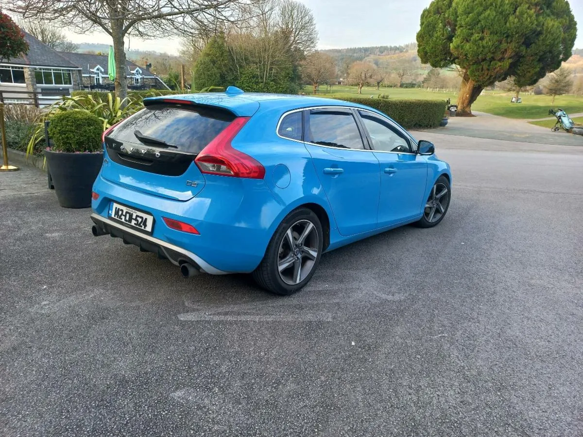 Volvo V40 R Design - Image 3