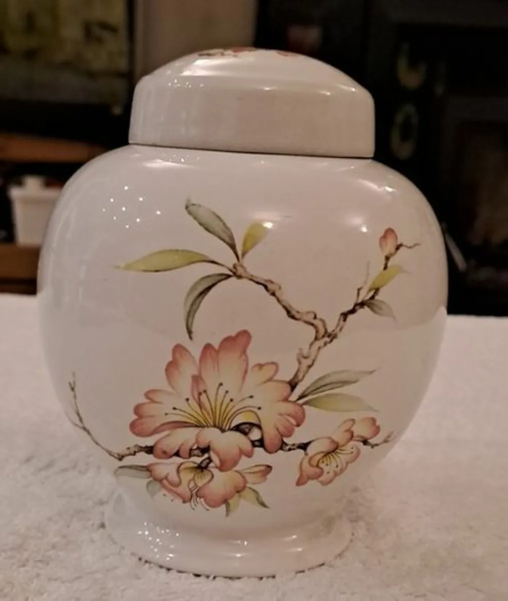 Vintage ginger jar - Image 2