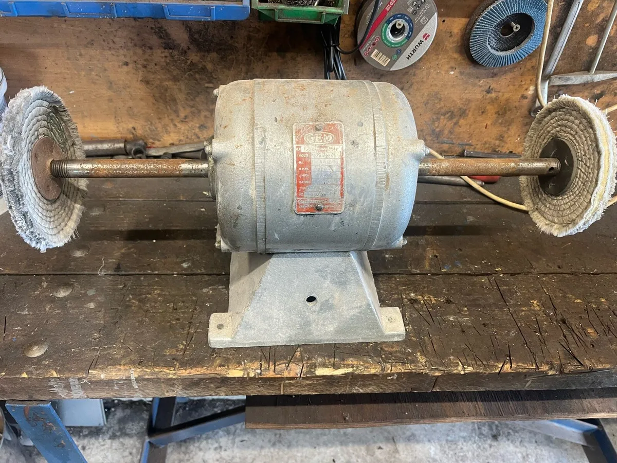 Polishing machine - Image 1
