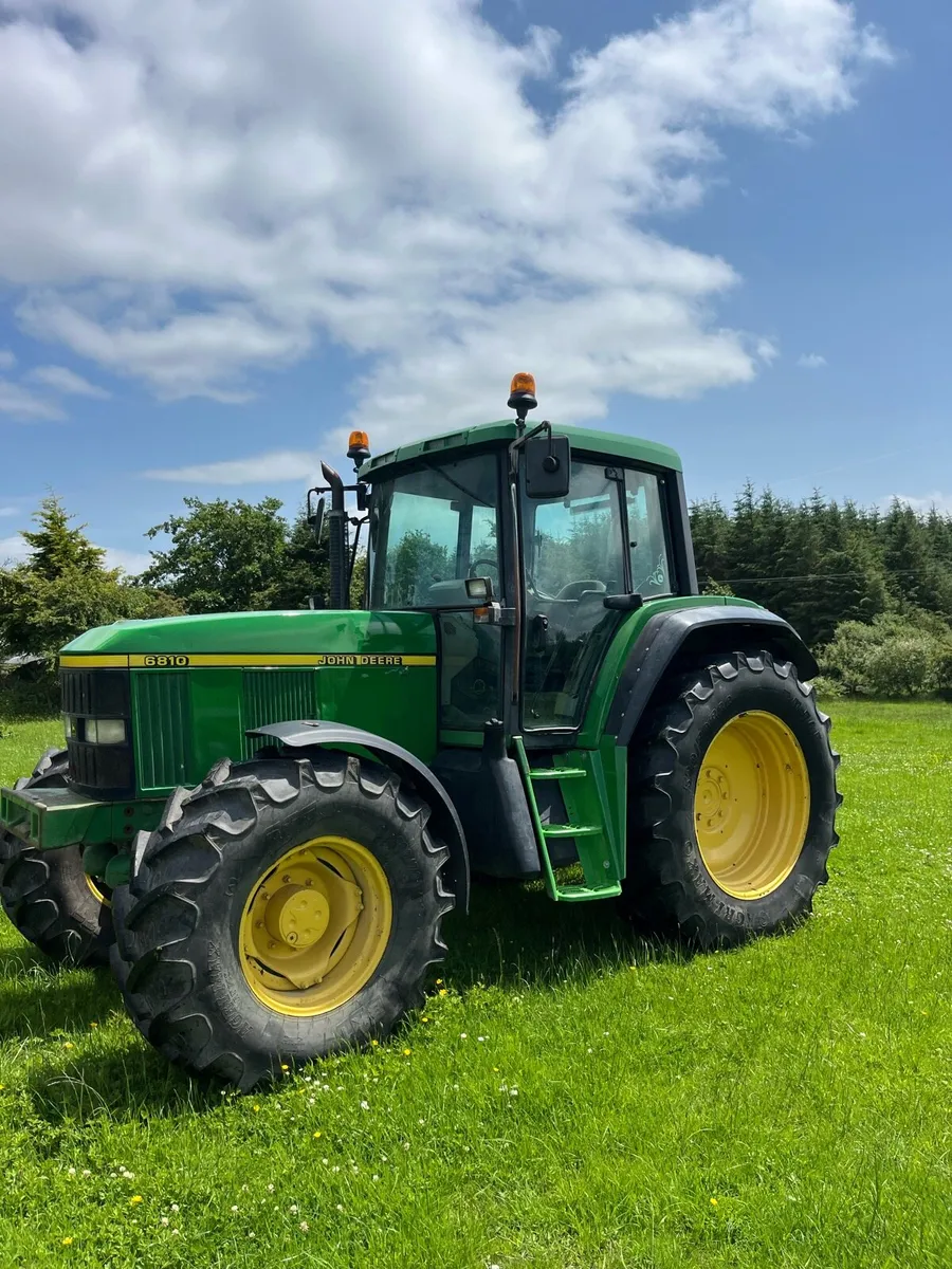 John Deere 6810 - Image 1