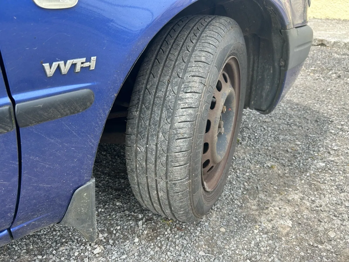 Car - Image 4