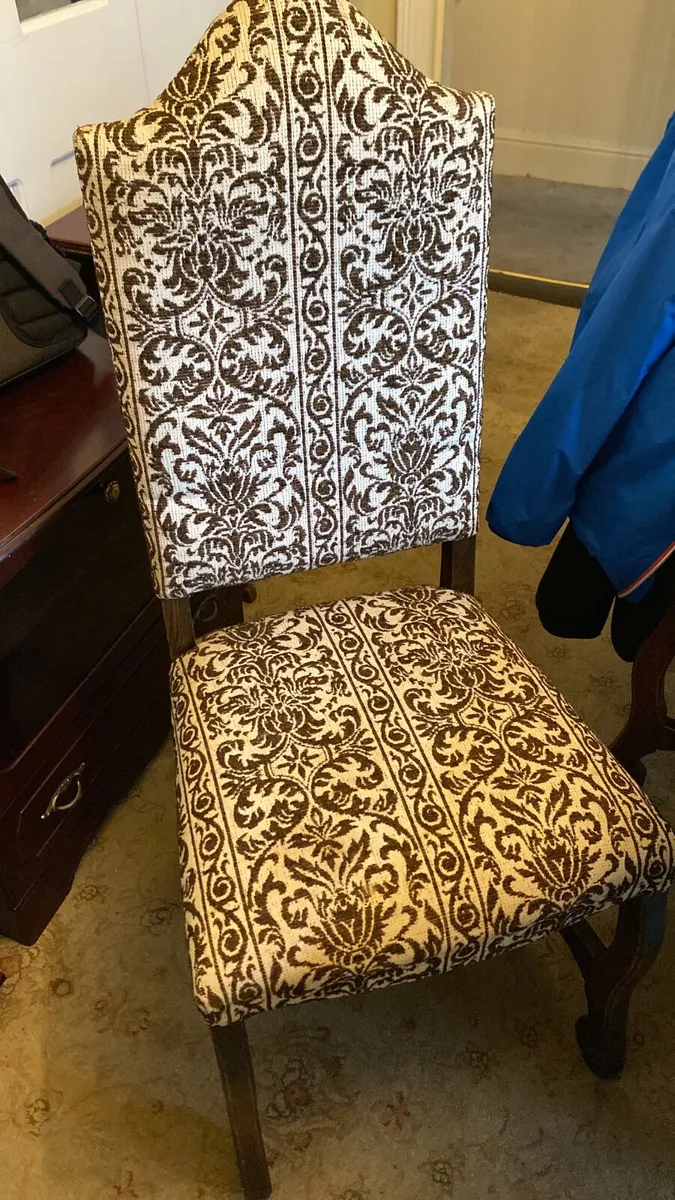 Solid Walnut Dining Room Table & Chairs - Image 3