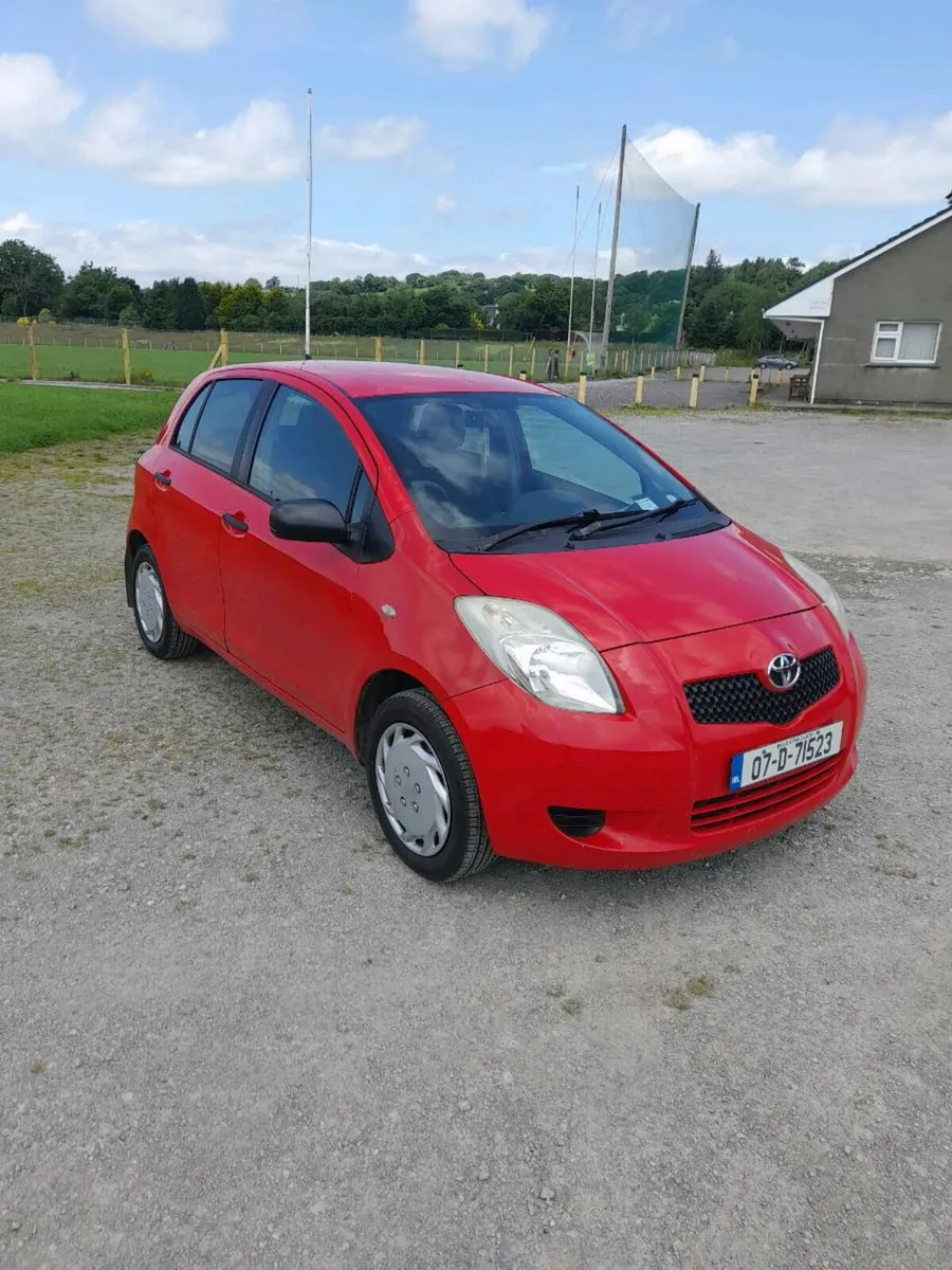 07 Toyota Yaris 1litre - Image 1
