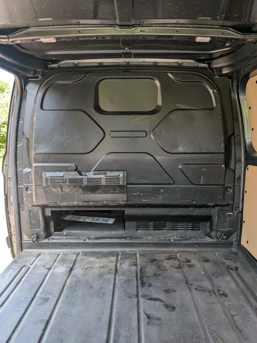 Ford Transit Custom Limited - Image 2