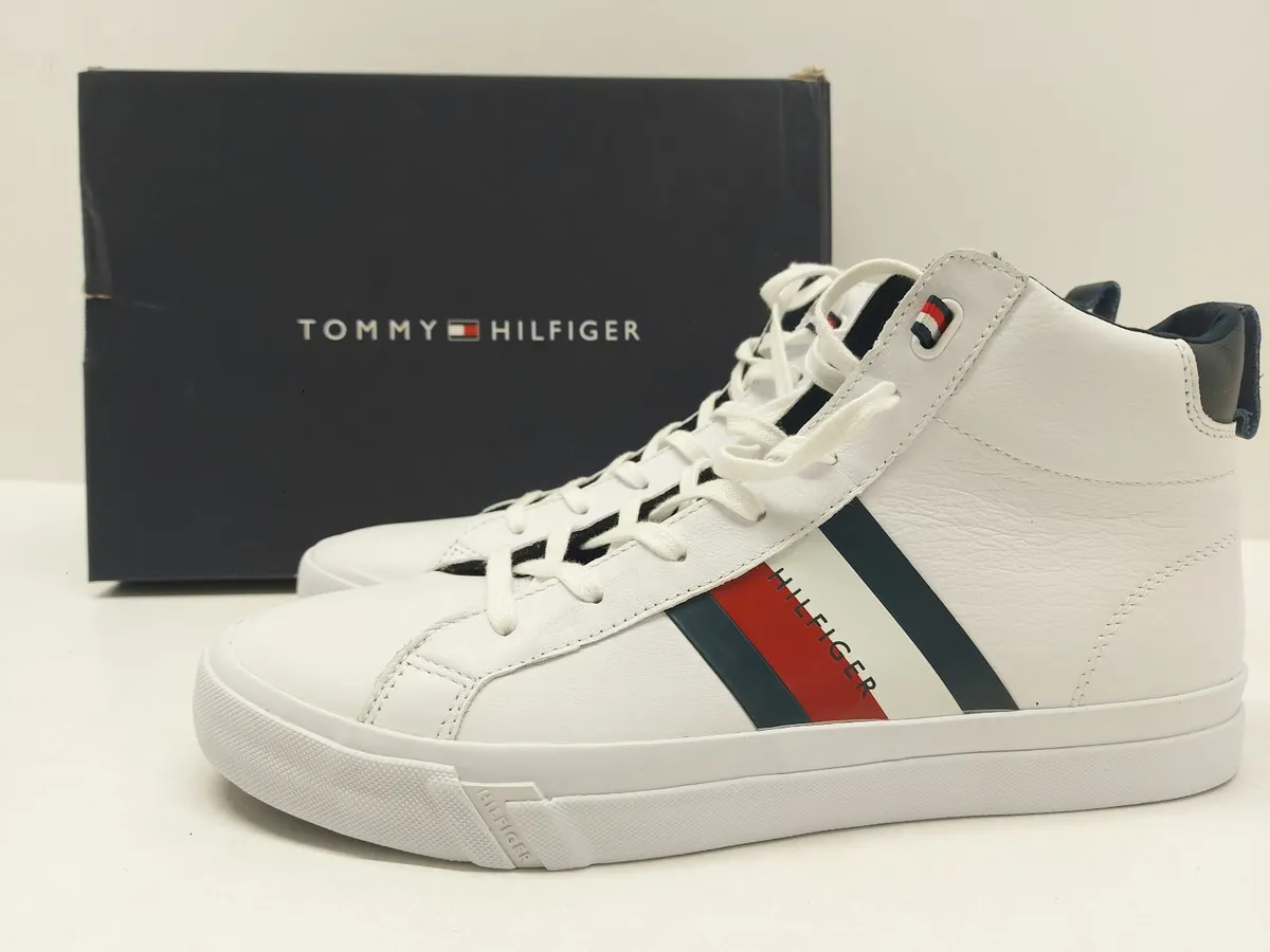 Clothing & Footwear Auction - Image 1