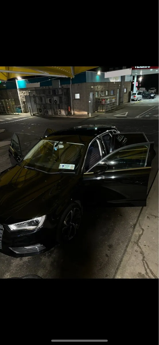 Audi A3 (Apply CarPlay, S3 Alloys, Keyless Entry) - Image 3