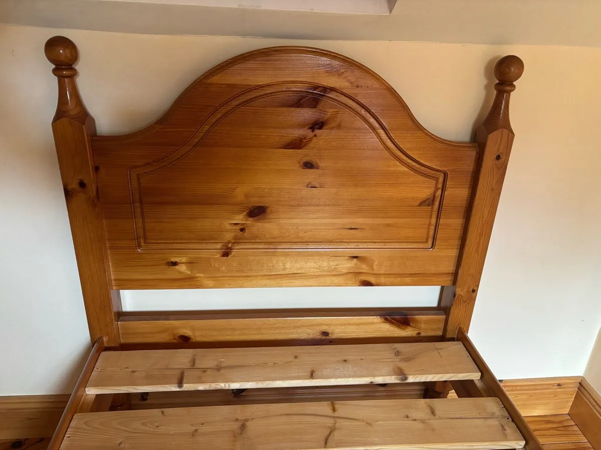 Pine single bed - Image 3